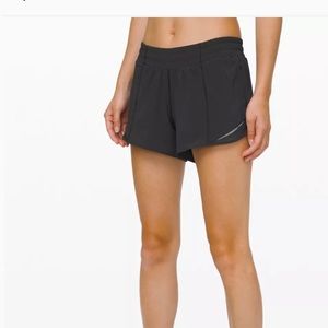 Lululemon Hotty Hot Low Rise Short 4 inch